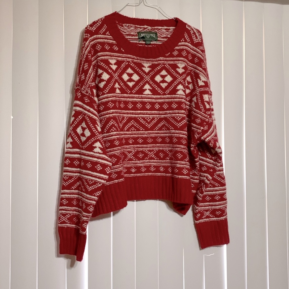 American Eagle women sweater red/wht XL, barely worn